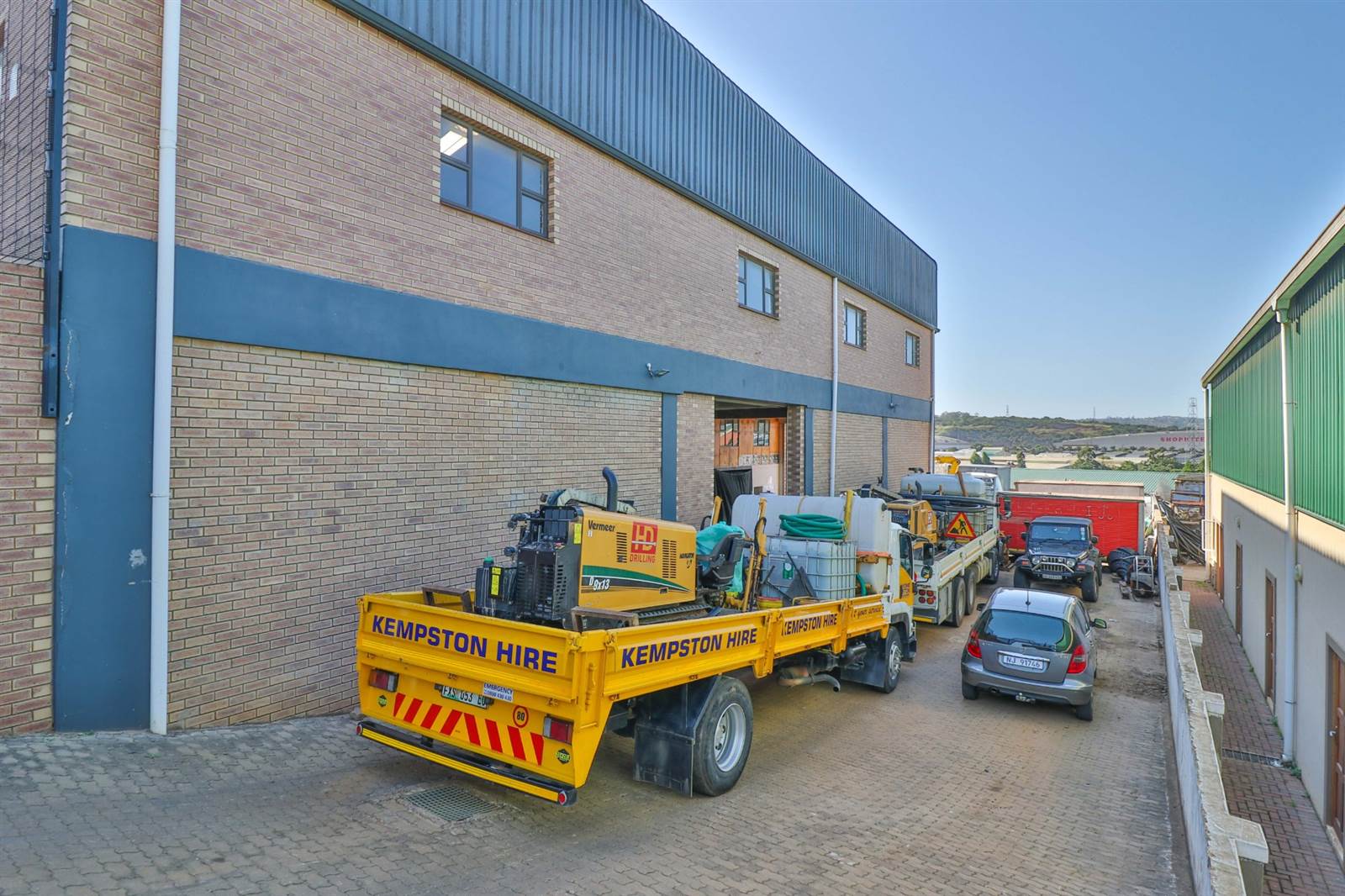 800  m² Industrial space in Verulam Central photo number 4