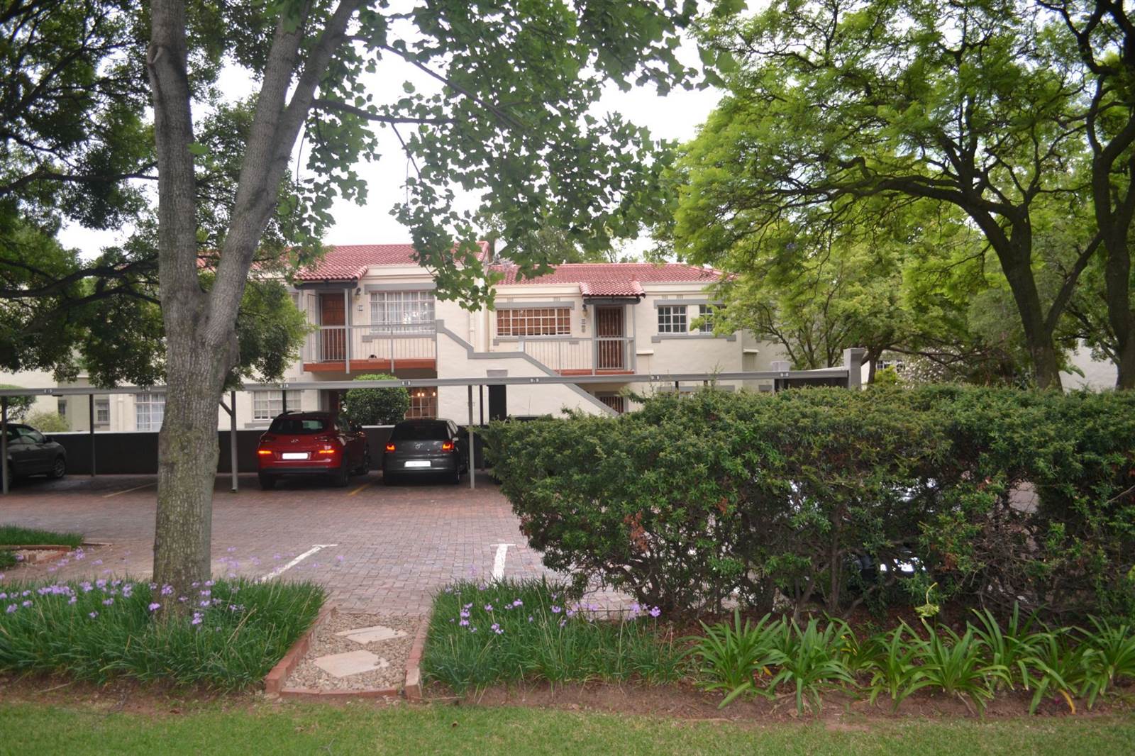 2 Bed Simplex in Bryanston East photo number 9