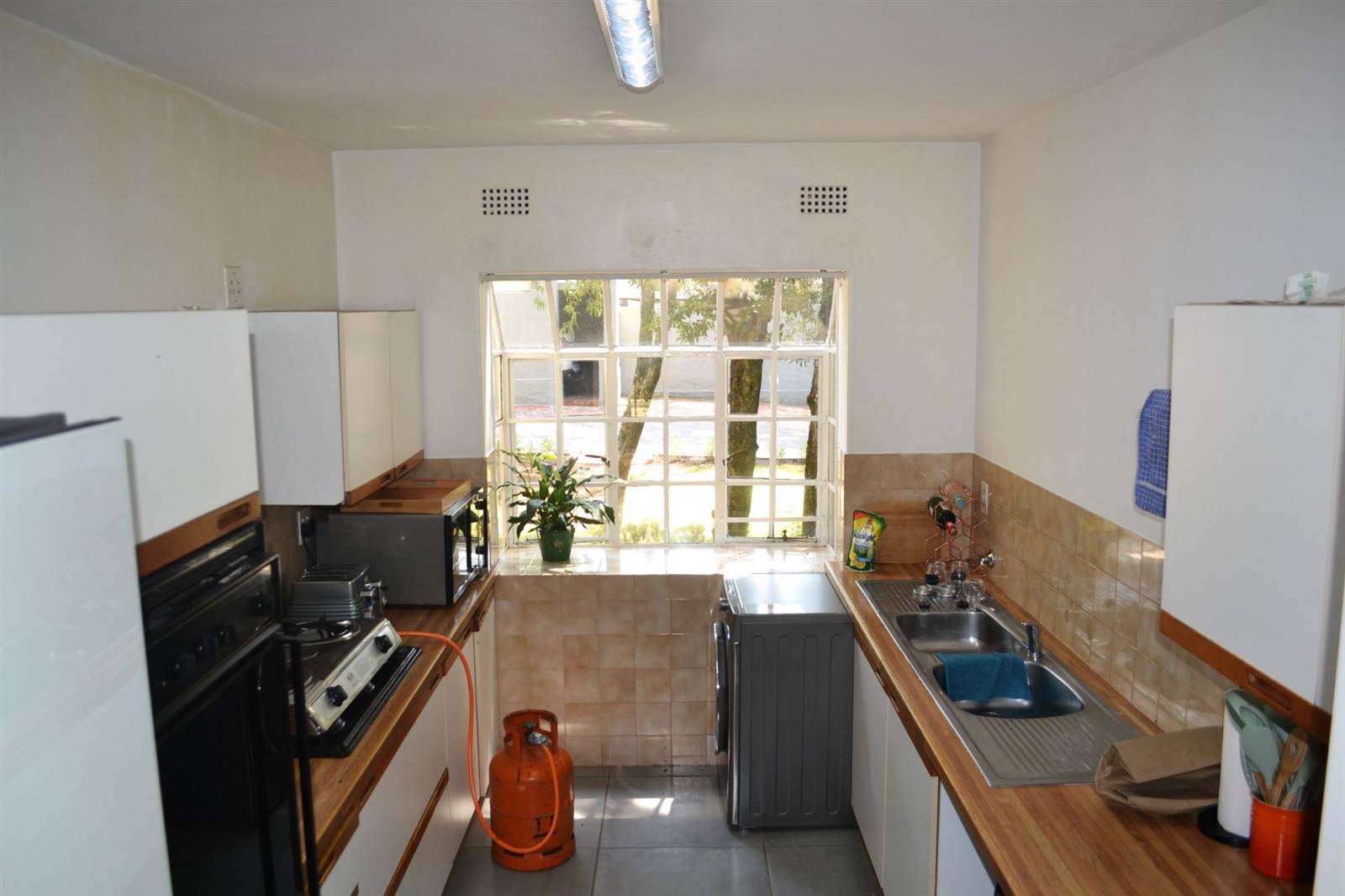 2 Bed Simplex in Bryanston East photo number 6