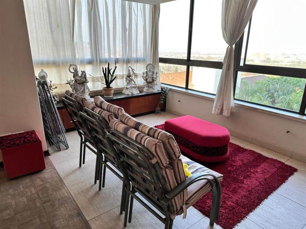 3 Bed Apartment in Musgrave photo number 6