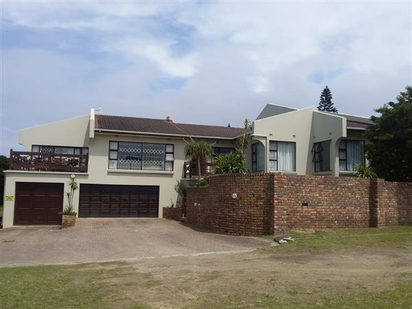 6 Bed House in Forest Downs