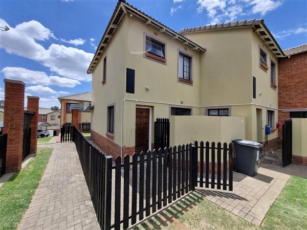 2 Bed Townhouse in Hillside