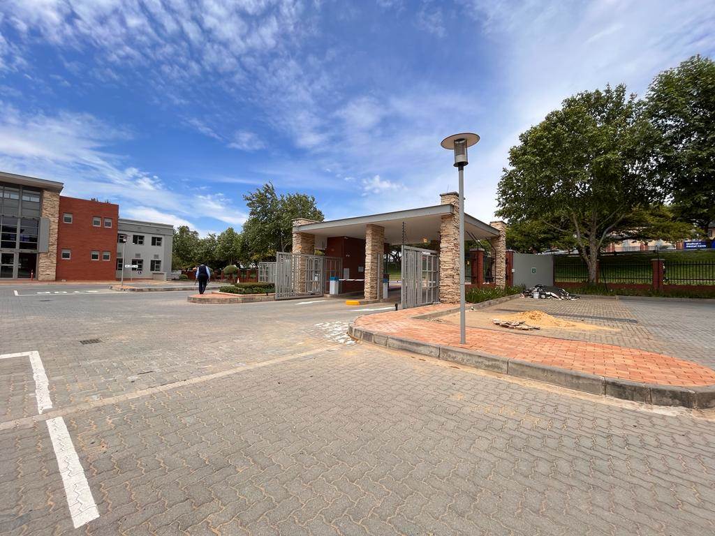 6630  m² Commercial space in Bryanston photo number 21