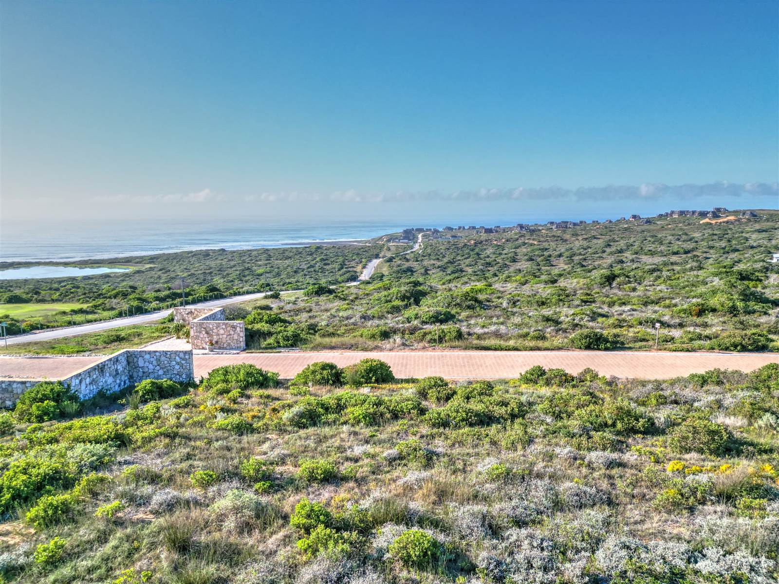 708 m² Land available in Stilbaai photo number 3