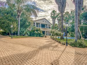 5 Bed House in Ruimsig Country Estate