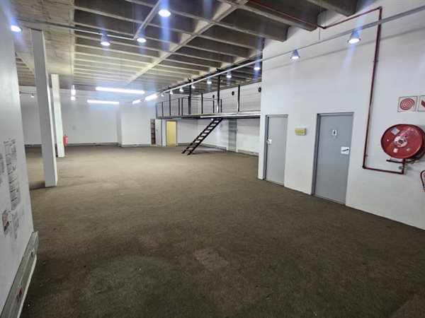 4 255  m² Commercial space