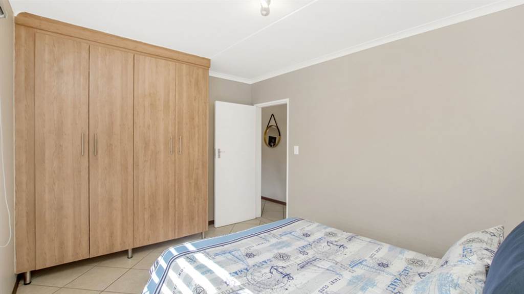 2 Bed Apartment in Summerset photo number 7