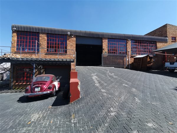 632  m² Industrial space