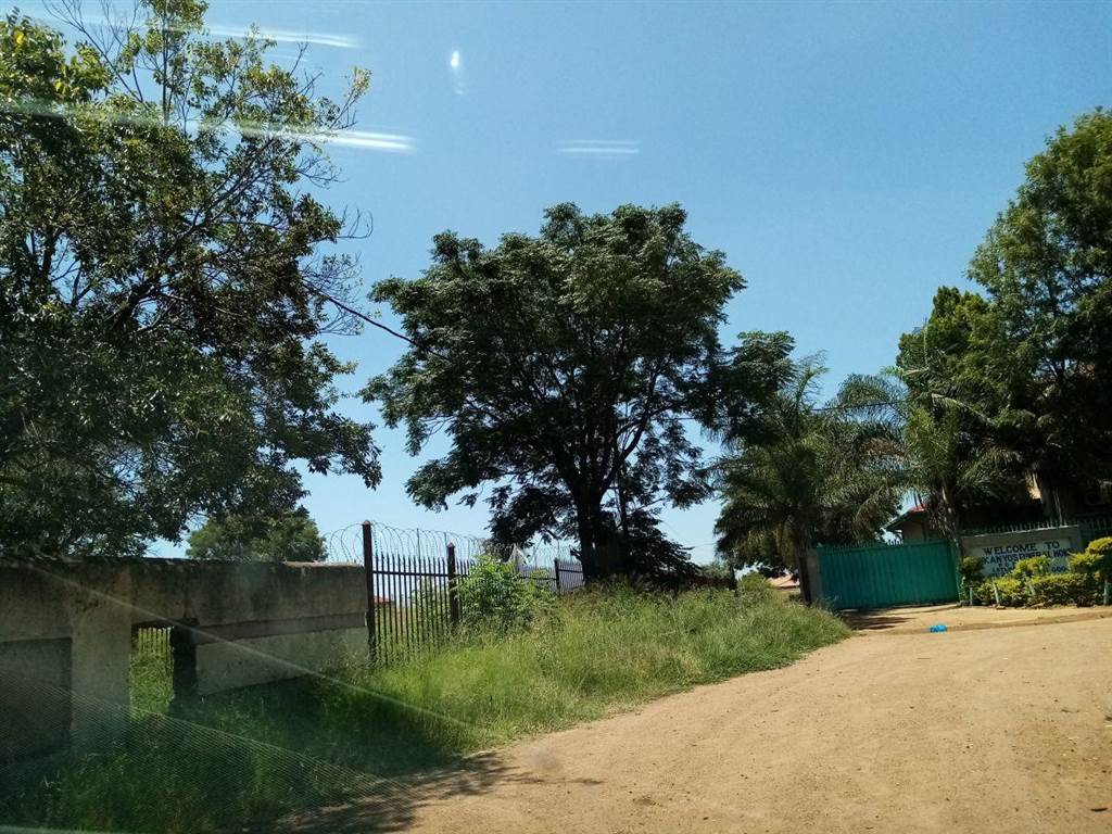 4558 m² Land available in Lethlabile photo number 2