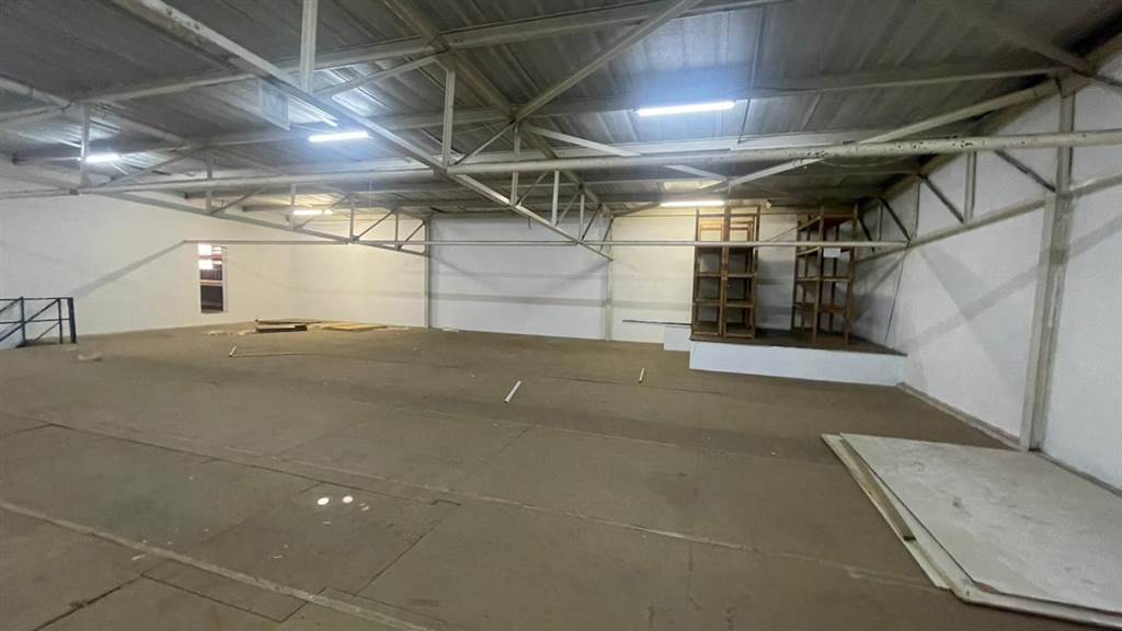 1215  m² Industrial space in Pretoria West photo number 5