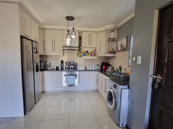 2 Bed Apartment in Westbrook