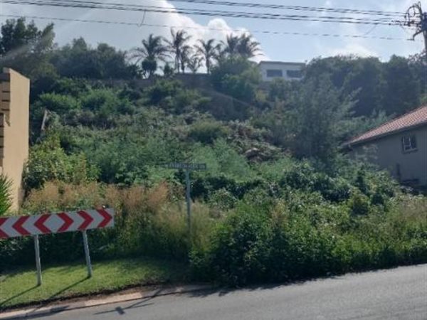 1 001 m² Land