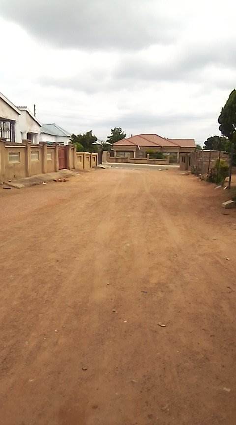 300 m² Land available in Lethlabile photo number 1