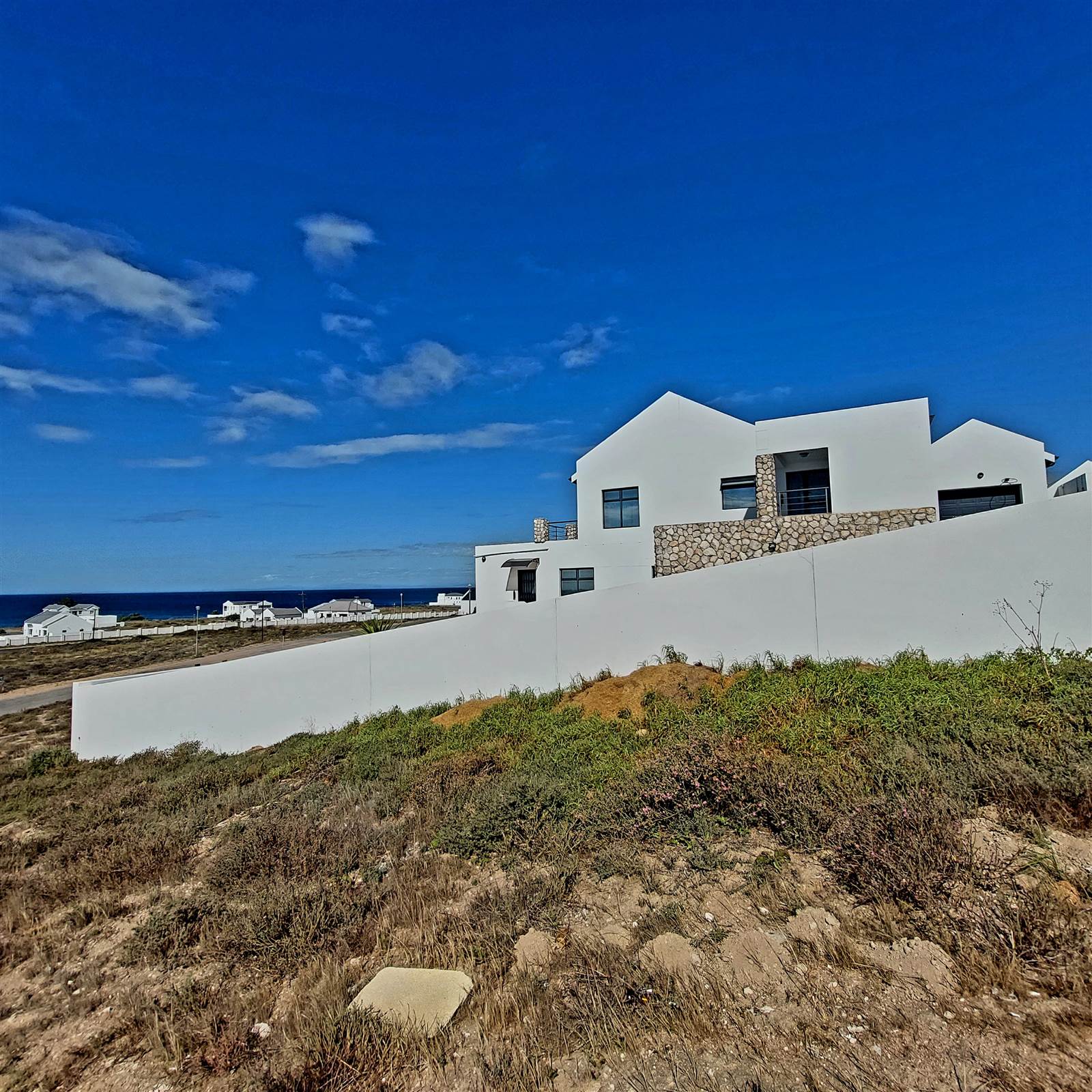 738 m² Land available in Da Gama Bay photo number 12