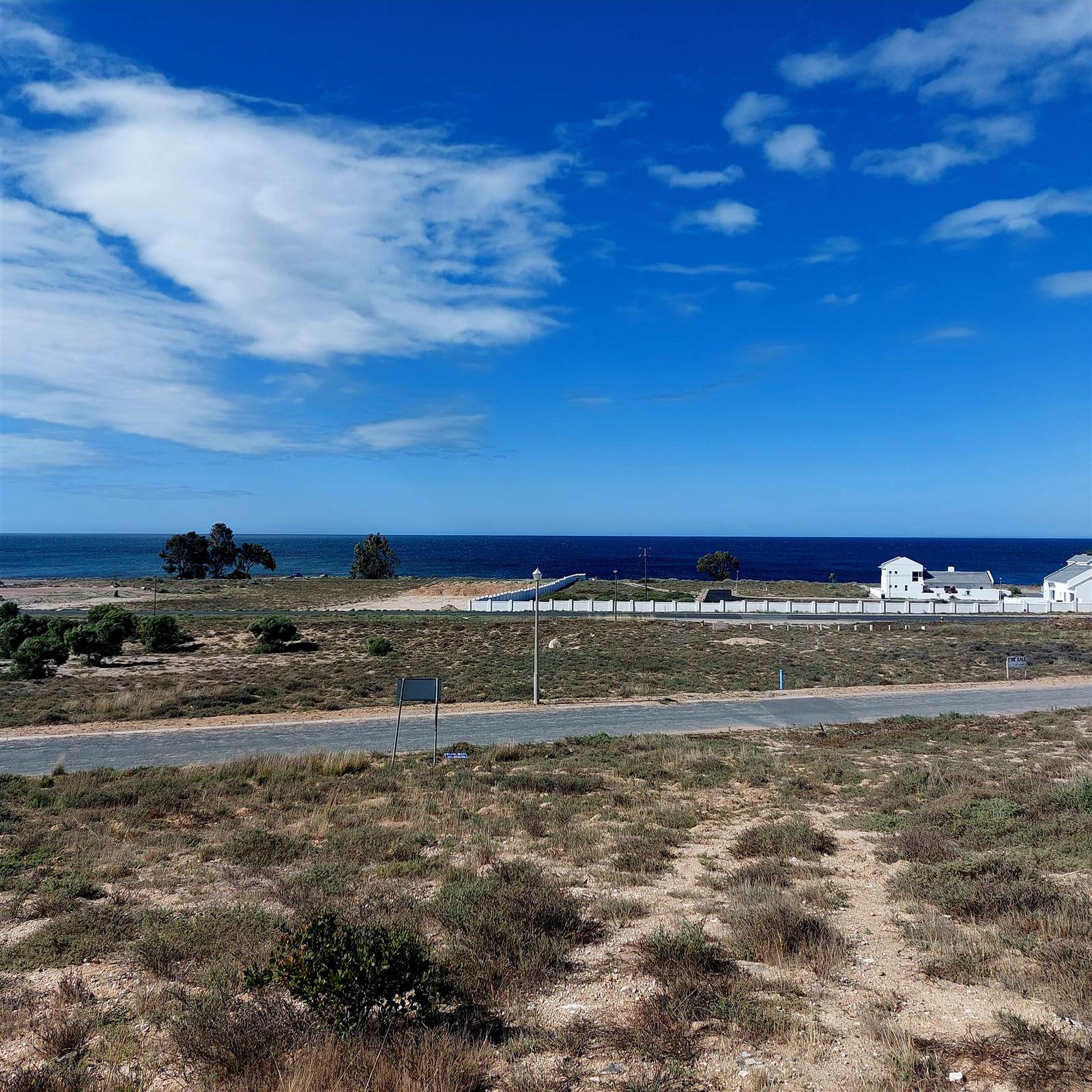 738 m² Land available in Da Gama Bay photo number 2