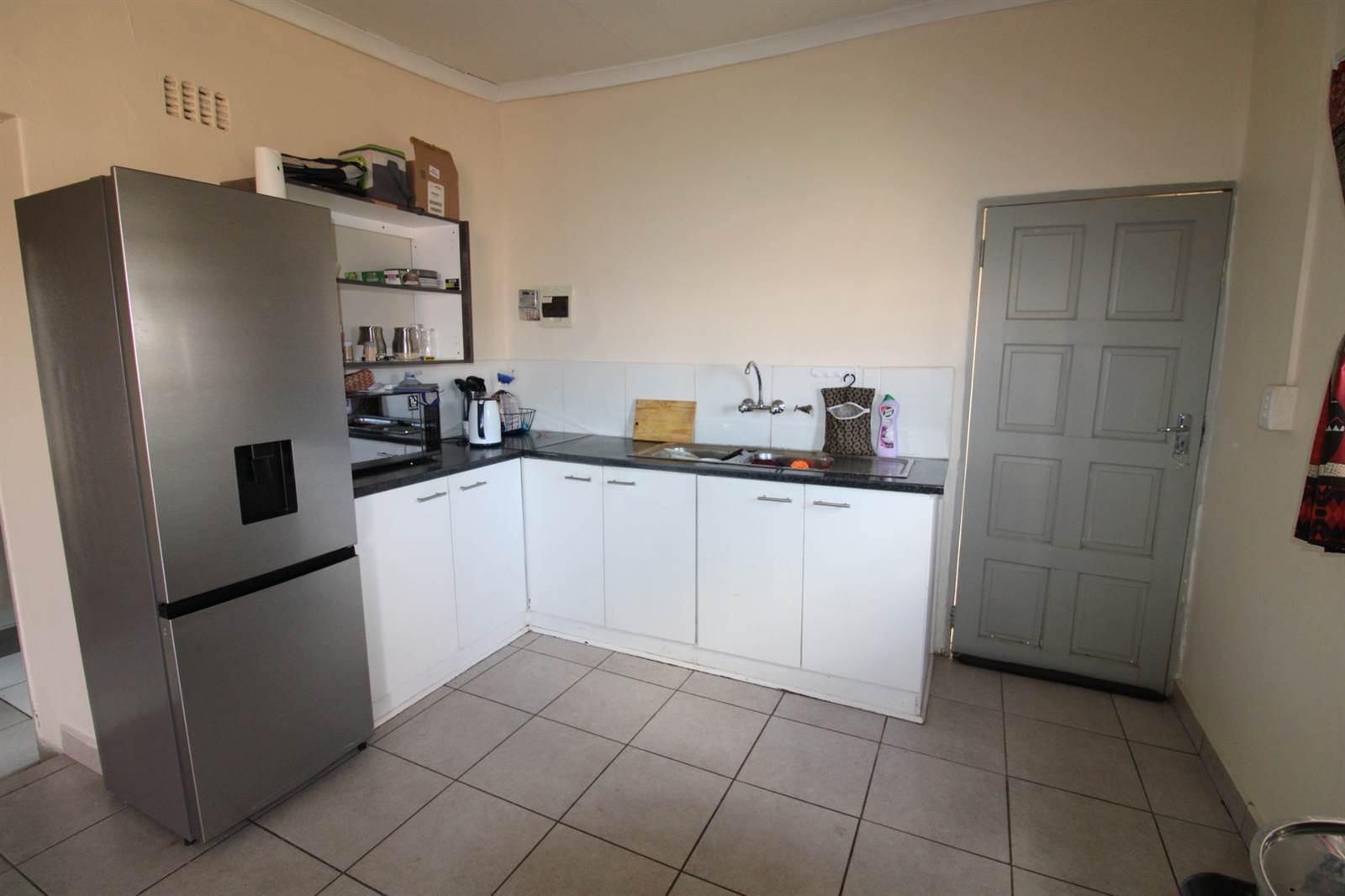 2 Bed Townhouse in Quaggafontein photo number 5