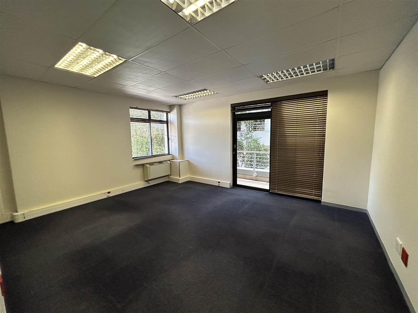 400  m² Commercial space in Tyger Valley photo number 9