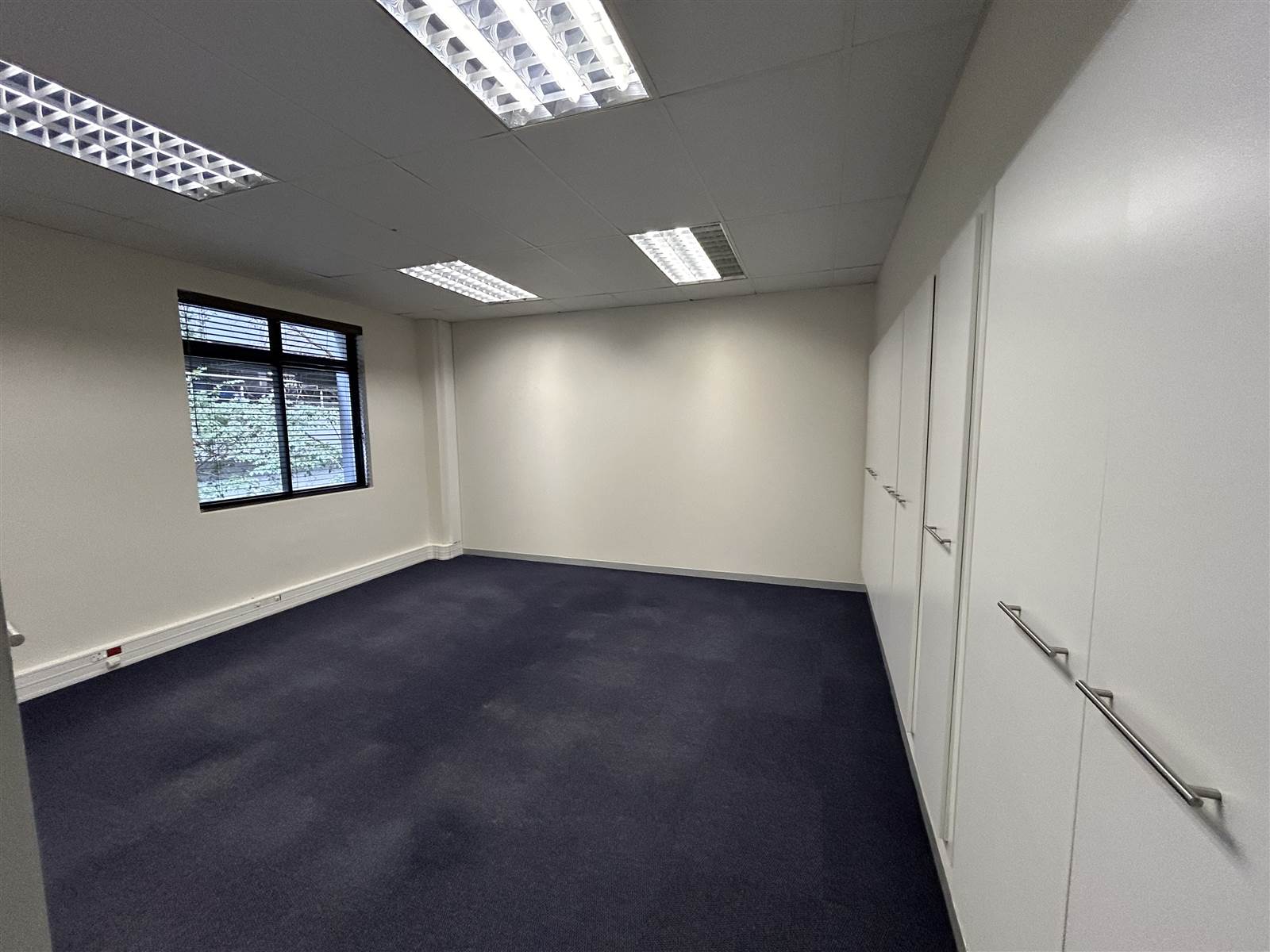400  m² Commercial space in Tyger Valley photo number 8