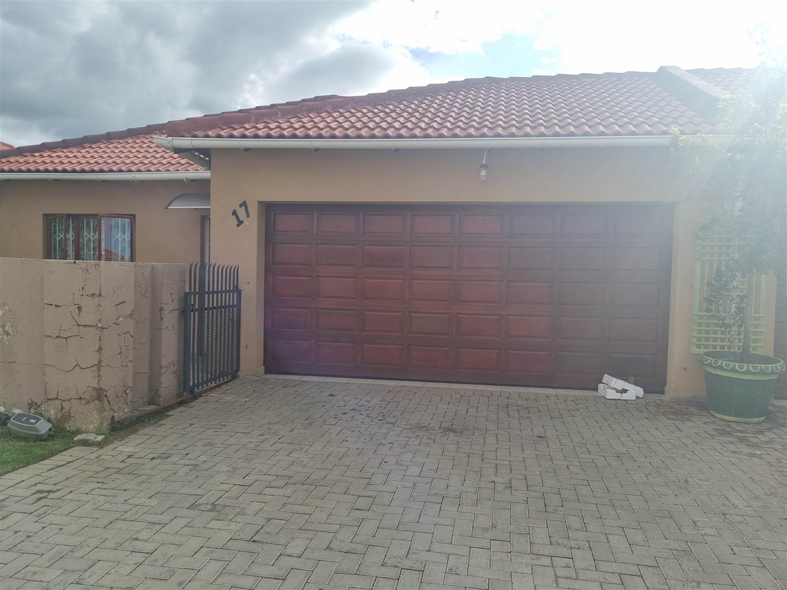 3 Bed Townhouse in Waterval East photo number 4