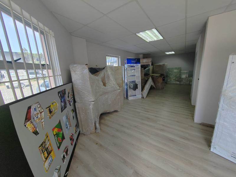 211  m² Commercial space in Eastgate photo number 5