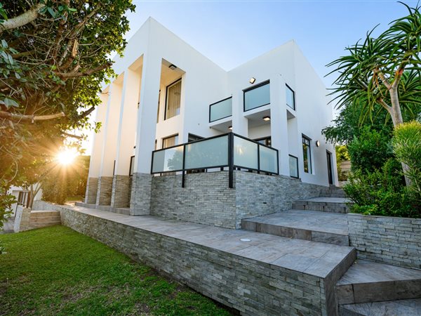 4 Bedroom House 4 Bedroom House