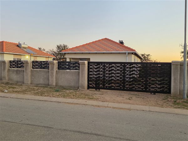 3 Bedroom House 3 Bedroom House