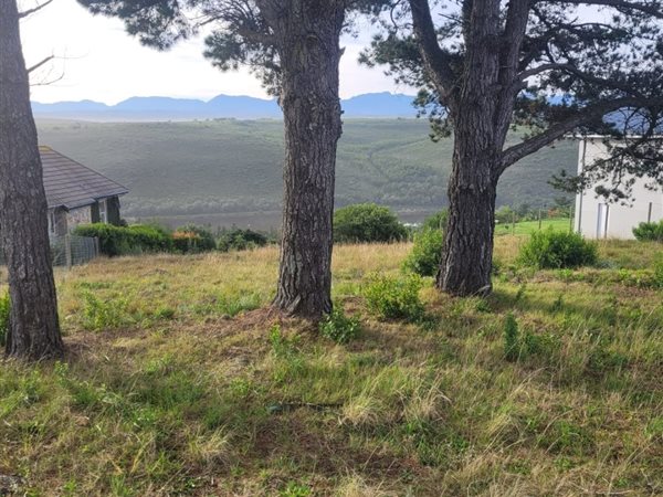 855 m² Land available in Baron View