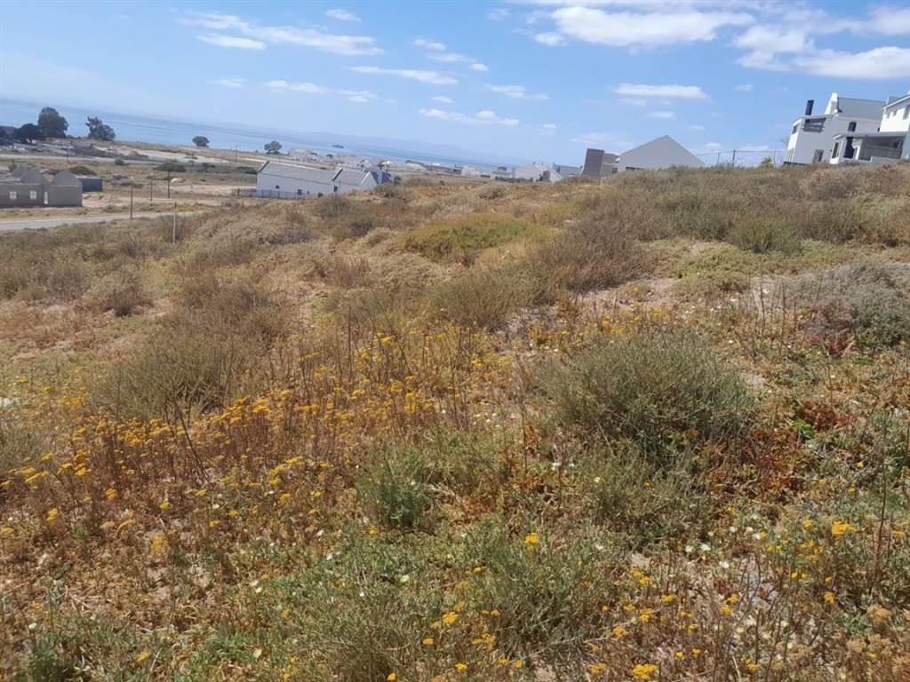 516 m² Land available in Da Gama Bay photo number 5