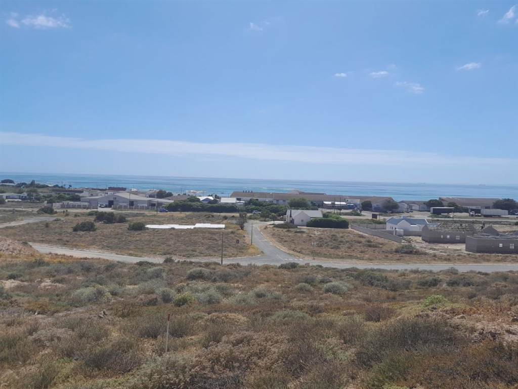 516 m² Land available in Da Gama Bay photo number 1