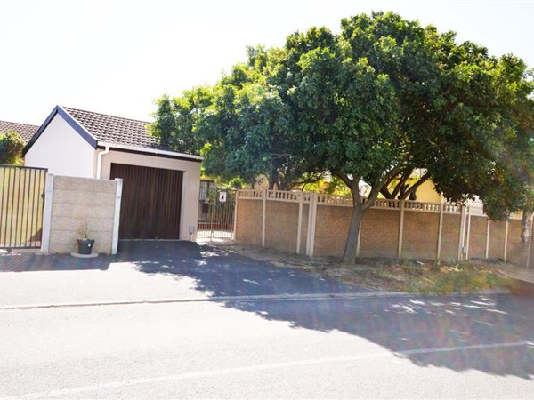 3 Bedroom House 3 Bedroom House