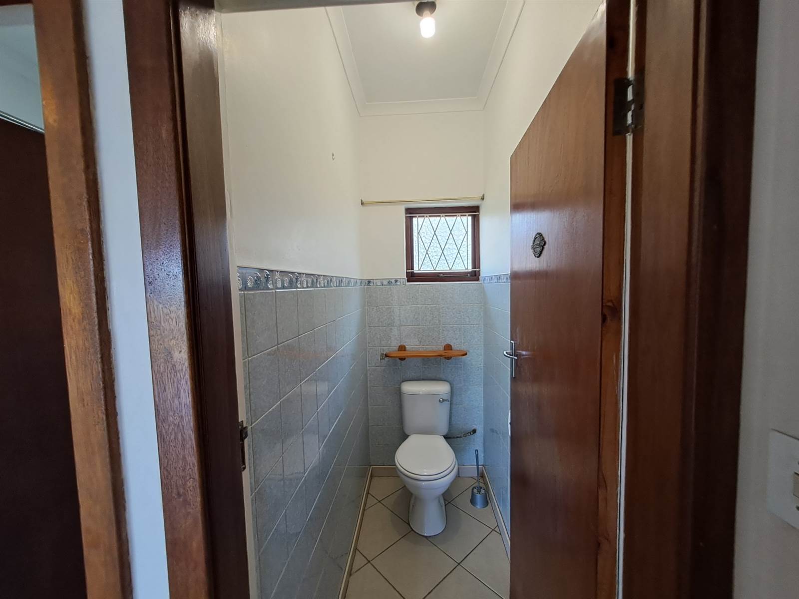 2 Bed Apartment in Umtentweni photo number 5