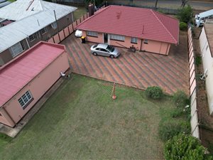 3 Bed House in Three Rivers