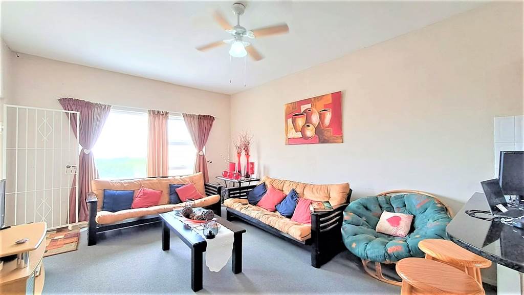 2 Bed Apartment in St Michaels on Sea photo number 5