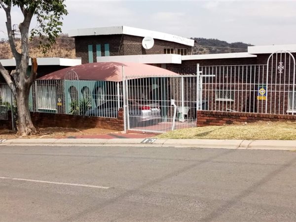 3 Bedroom House 3 Bedroom House