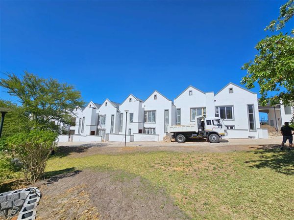 3 Bedroom Townhouse 3 Bedroom Townhouse