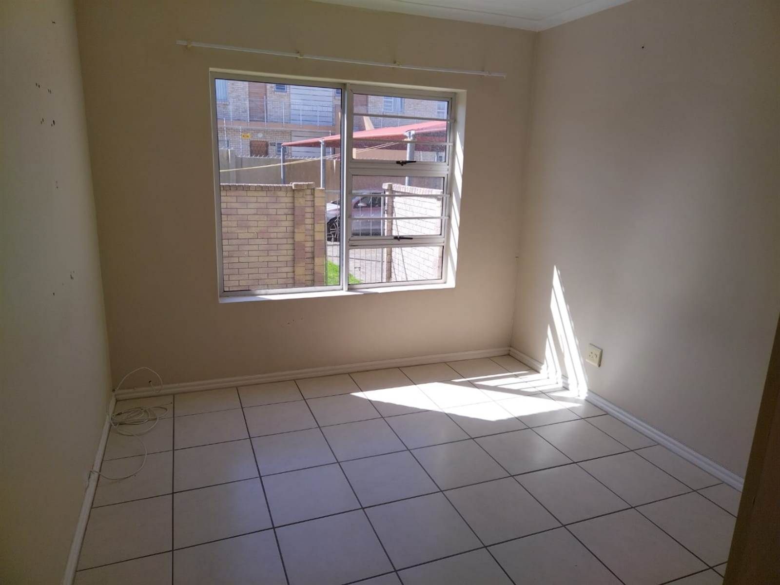 2 Bed Townhouse in Walmer Heights photo number 8