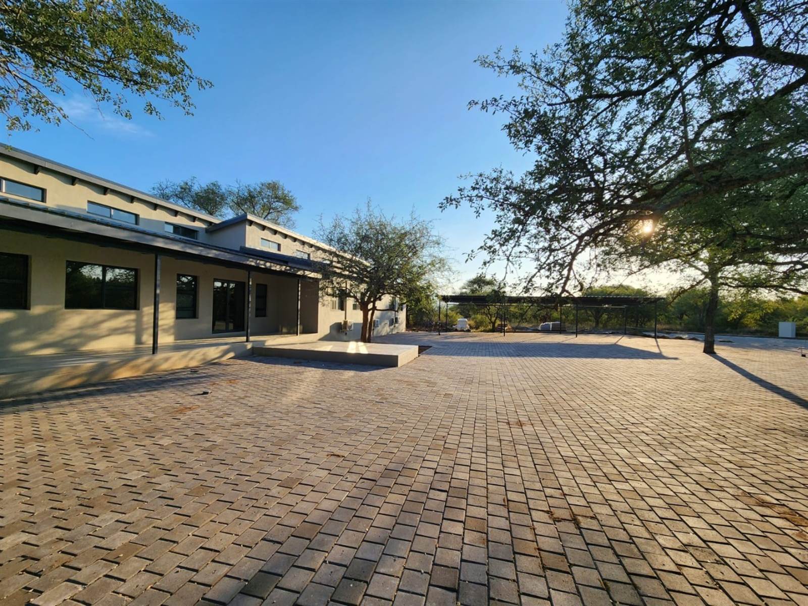 66  m² Commercial space in Hoedspruit photo number 2