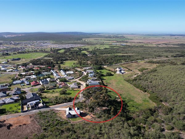 1 564 m² Land