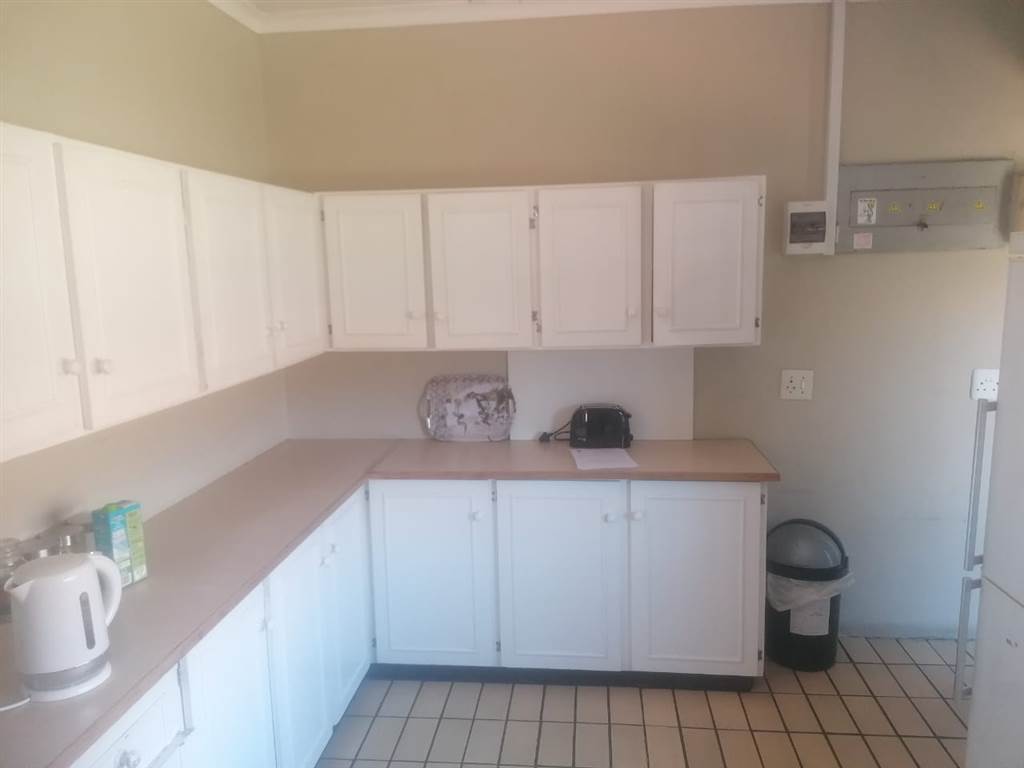 4 Bed House in Middelburg Central photo number 9