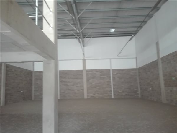 130  m² Commercial space in Cornubia