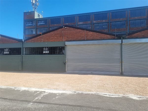 636  m² Industrial space