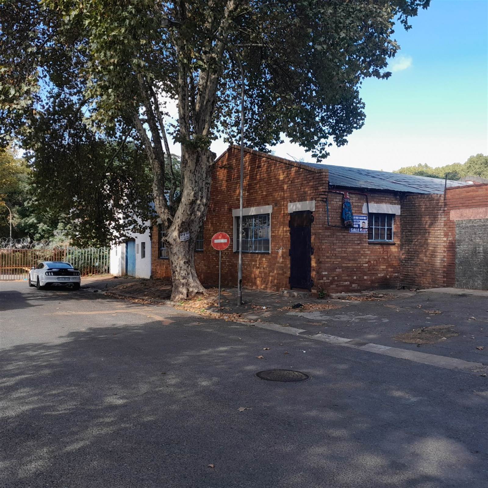 600  m² Commercial space in Jeppestown photo number 2