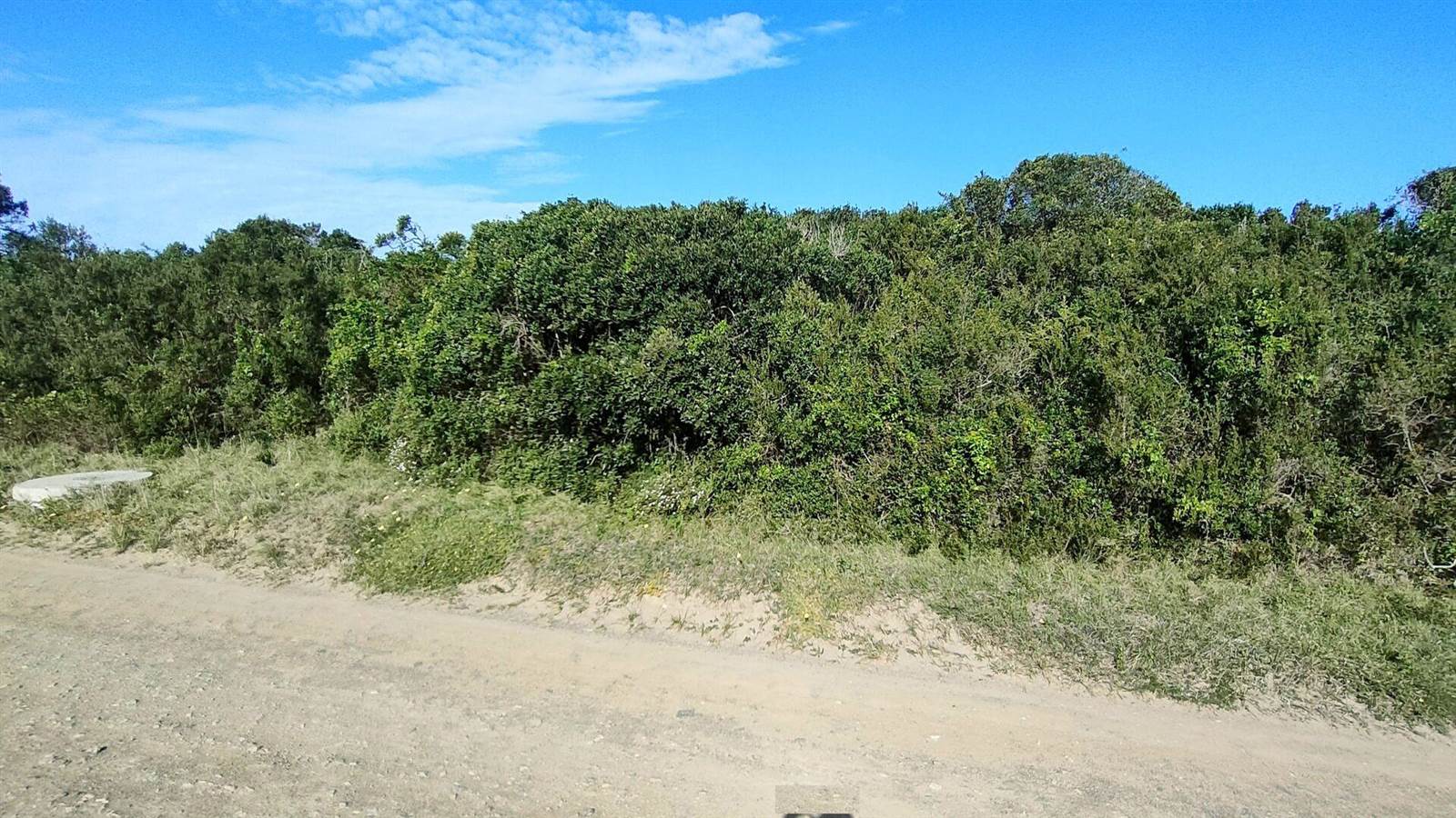 879 m² Land available in Cannon Rocks photo number 4