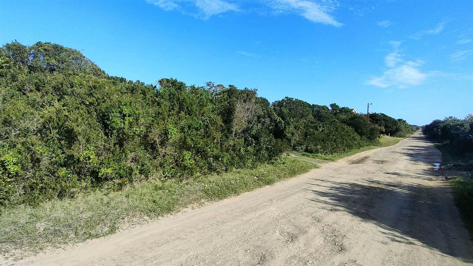 879 m² Land available in Cannon Rocks photo number 1