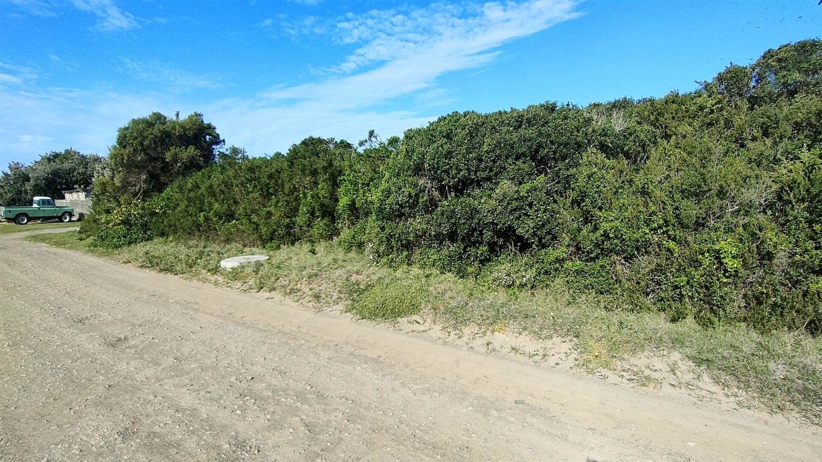 879 m² Land available in Cannon Rocks photo number 3