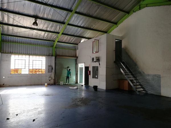 163  m² Industrial space in Pinetown Central