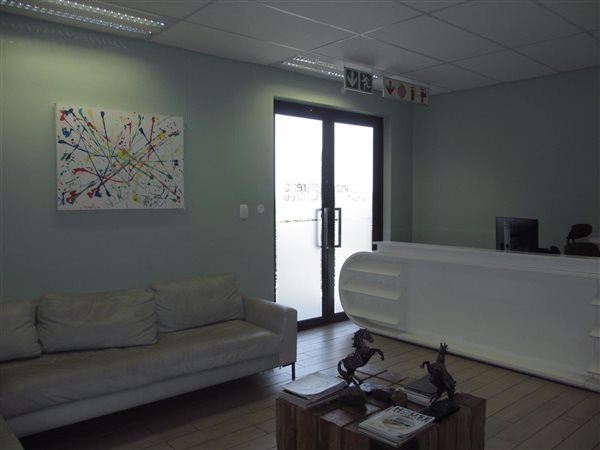 210 m² Office Space 210 m² Office Space
