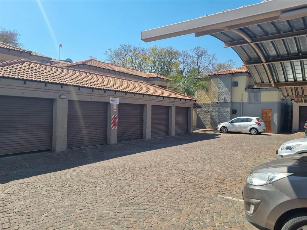 3 Bed Flat in Bo Dorp photo number 18