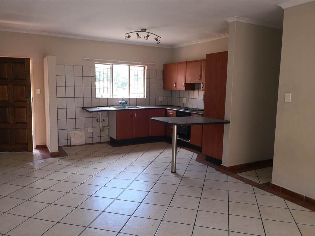 3 Bed Flat in Bo Dorp photo number 3