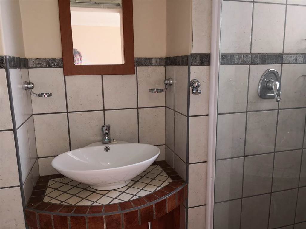 3 Bed Flat in Bo Dorp photo number 13